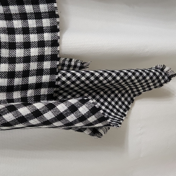 Checkered Wrap - Picture 3 of 5